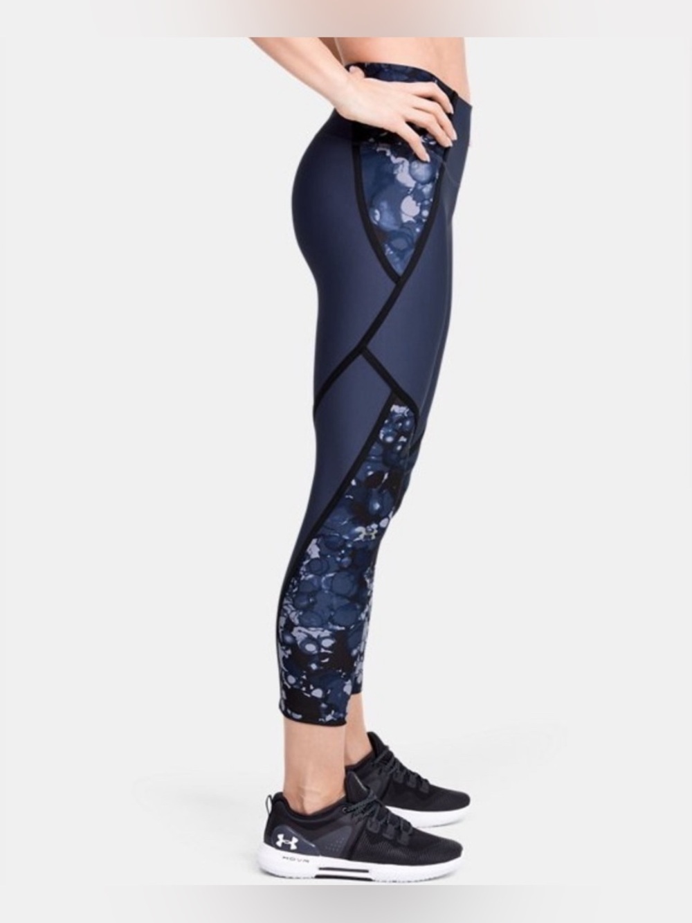 UA HeatGear Edgelit Print Ankle Crop Compression Leggings in Academy Floral
